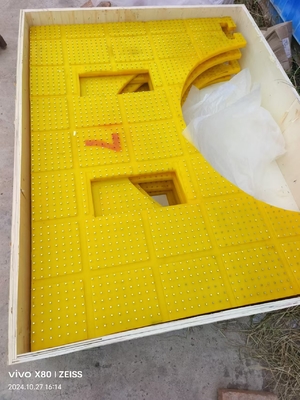 Niestandardowy stolik obrotowy Matka antypoślizgowa Rozmiar 2100X1600 MM Materiał PU Żółty kolor z stalowymi paznokciami